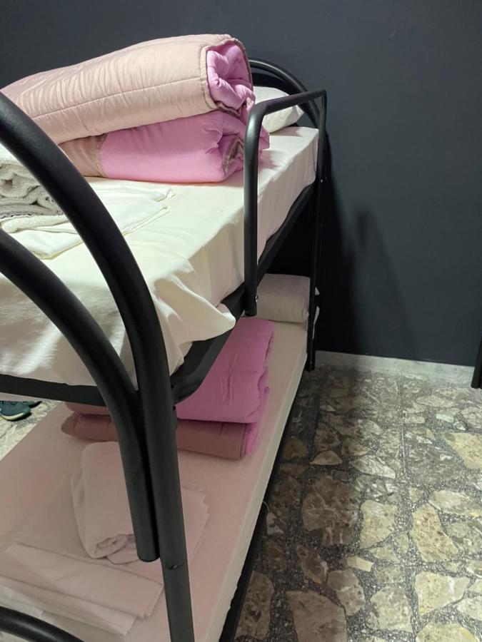 Alexander Hostel Naples Luaran gambar