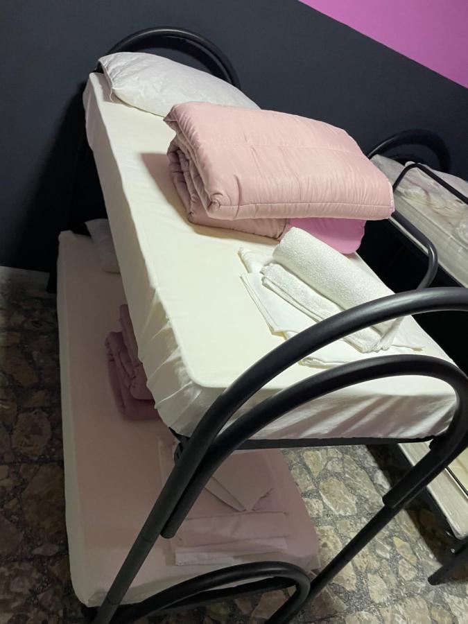 Alexander Hostel Naples Luaran gambar