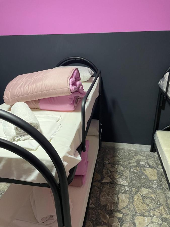 Alexander Hostel Naples Luaran gambar